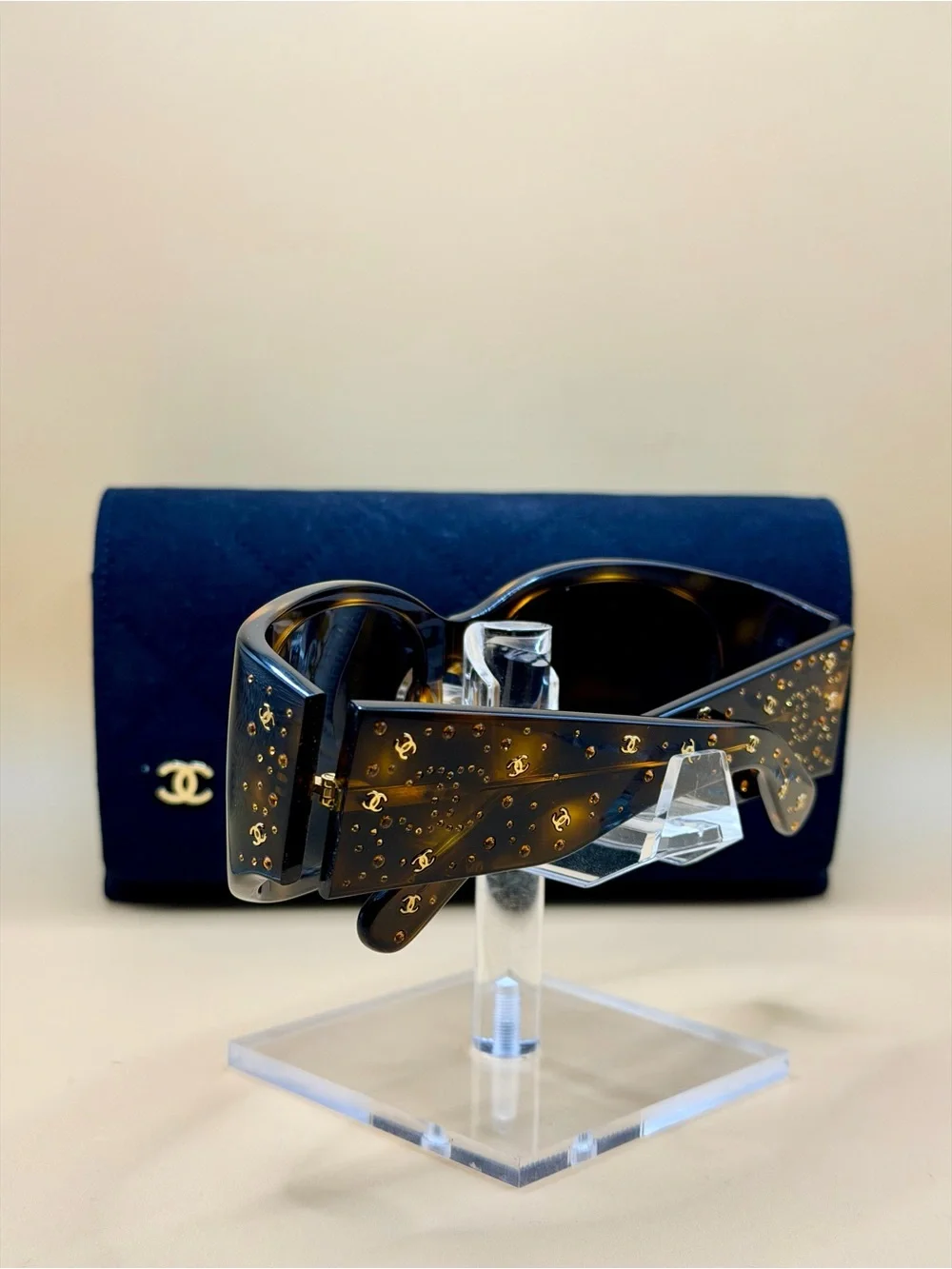 CHANEL Brown Tortoiseshell Square Sunglasses with Black Quilted Case
